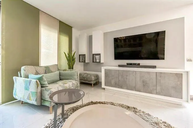 Luxury Villa Tropical Private Heated Pool Los Cristianos  Los Cristianos (Tenerife)